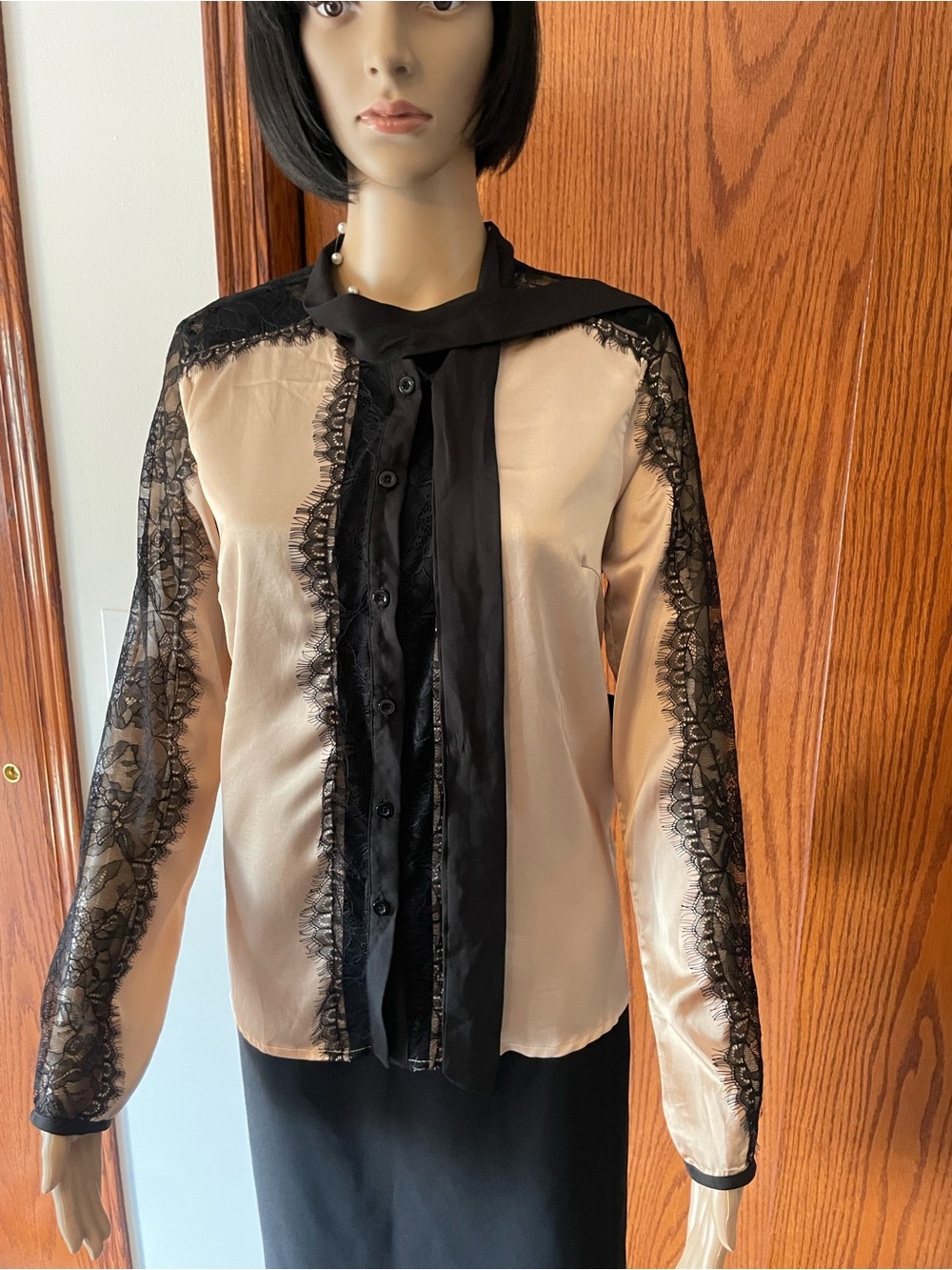 NWT: Forever 21 contemporary blouse